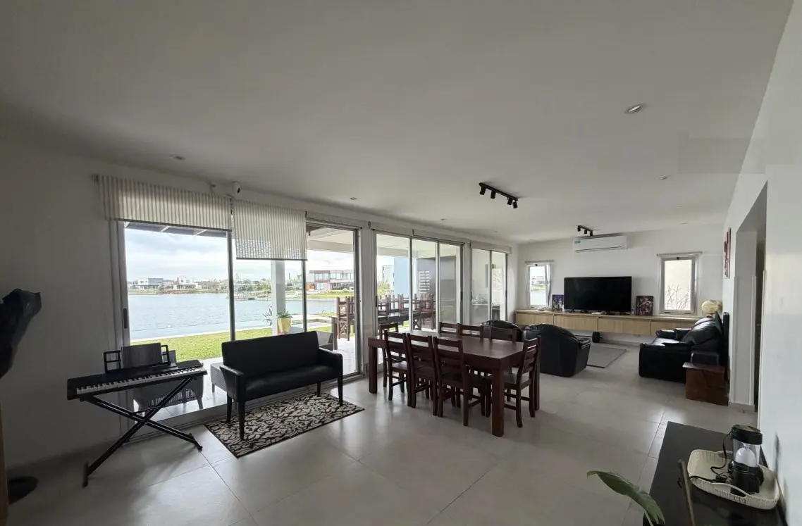 Casa en venta en Loma Verde, Provincia de Buenos Aires, foto 8